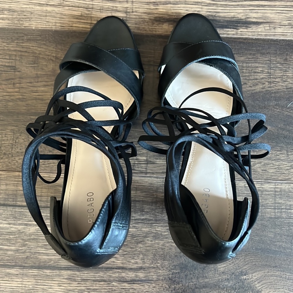 Pegabo Heels - Picture 5 of 9